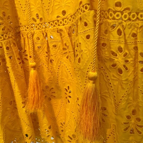 Kate Spade gorgeous ❤️ Eyelet sleeveless top - Picture 7 of 7